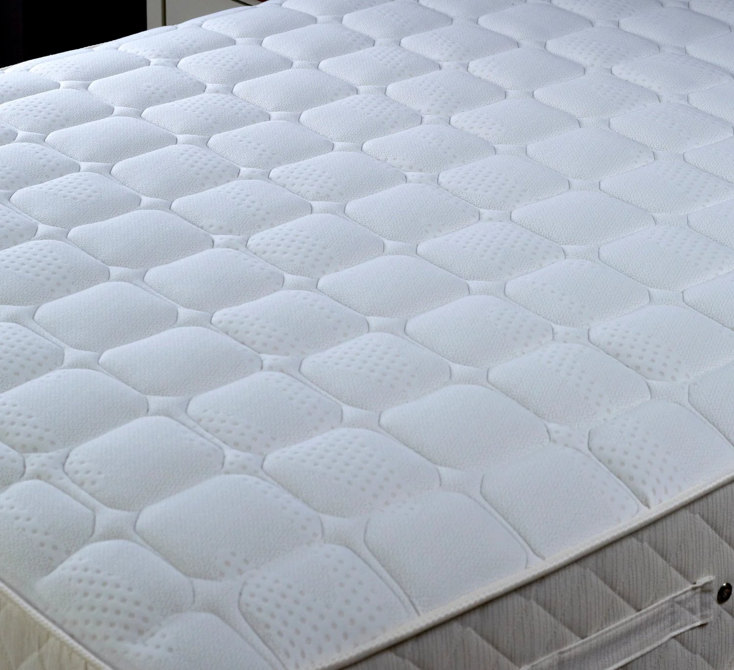 Bedmaster Monza Pocket 1000 Mattress Cover Close Up-Better Bed Company