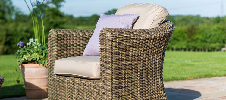 Maze Winchester Small Corner Group With Chair