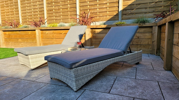 Signature Weave Meghan Sunlounger With Drinks Table Set