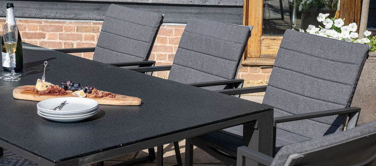 Maze Manhattan 8 Seat Rectangular Dining Set