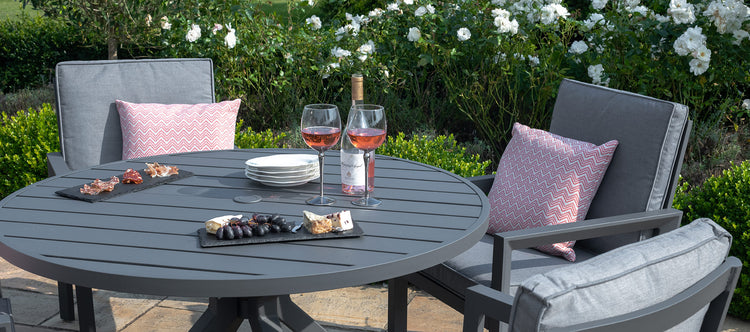 Maze New York 4 Seat Round Dining Set