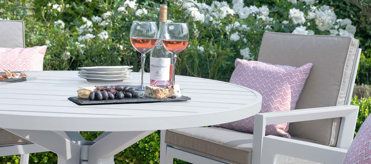 Maze New York 8 Seat Oval Dining Set