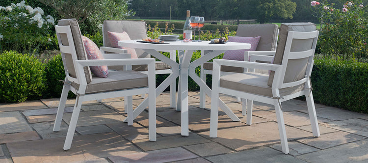 Maze New York 4 Seat Round Dining Set