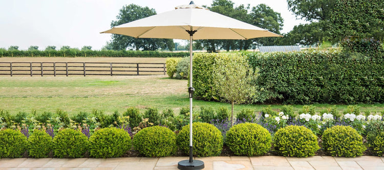 Maze Rattan 2.7m Round Parasol