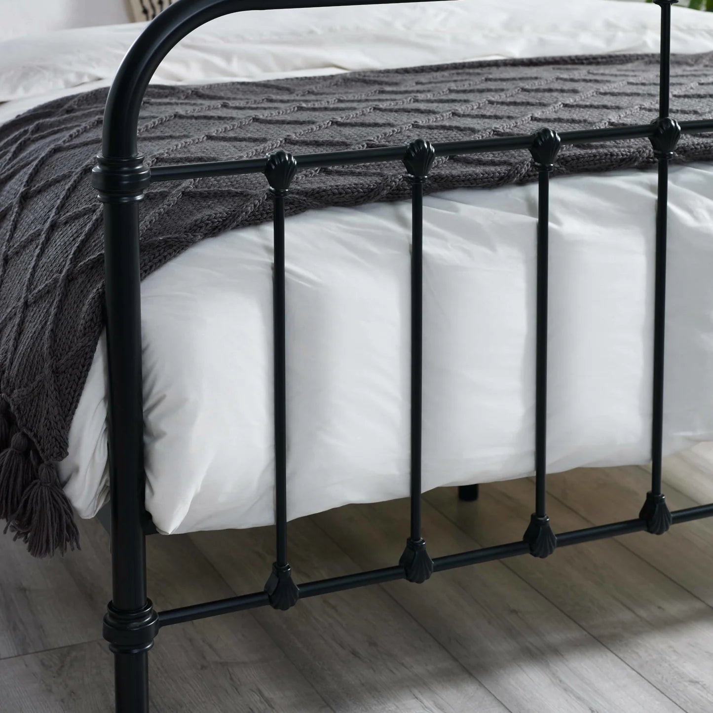 Julian Bowen Logan Metal Bed