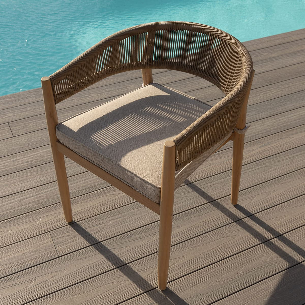 Maze Porto 4 Seat Round Dining Set Seat With Cushion-Better Bed Company