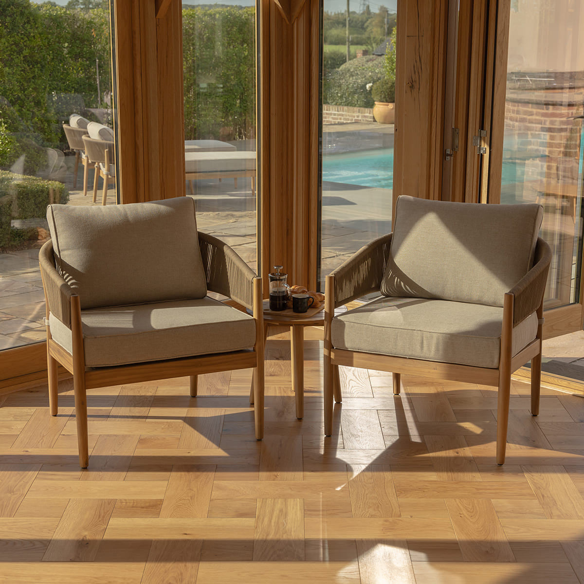 Maze Porto Lounge Set In Home From Other Side-Better Bed Company