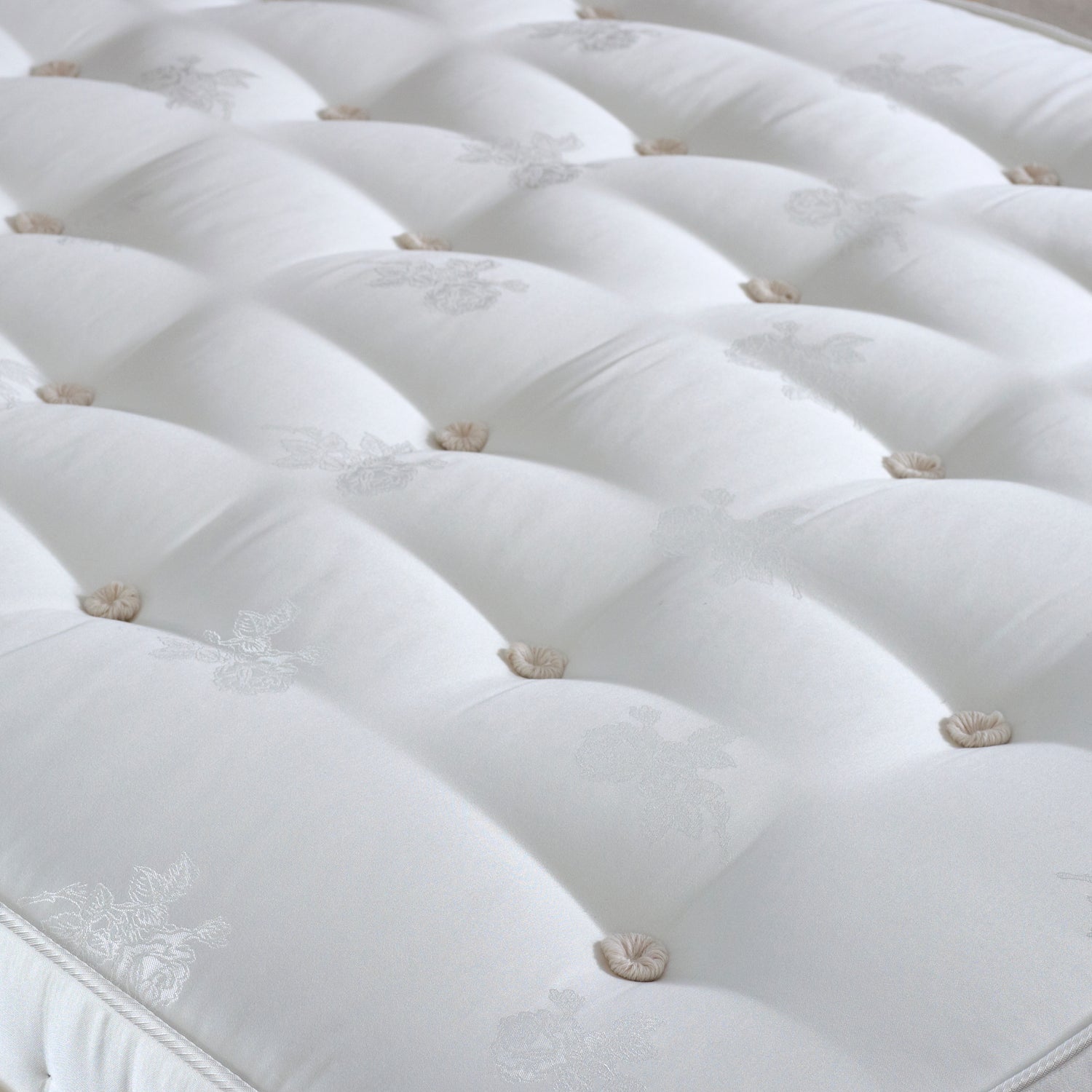 Bedmaster Signature 2000 Platinum Mattress Cover And Tufts Close Up-Better Bed Company 