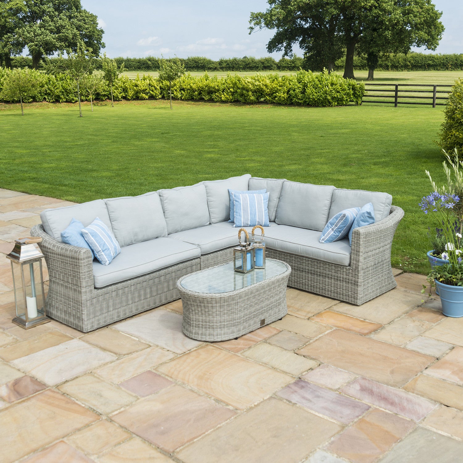 Maze Rattan Oxford Large Corner Group Sofa Set