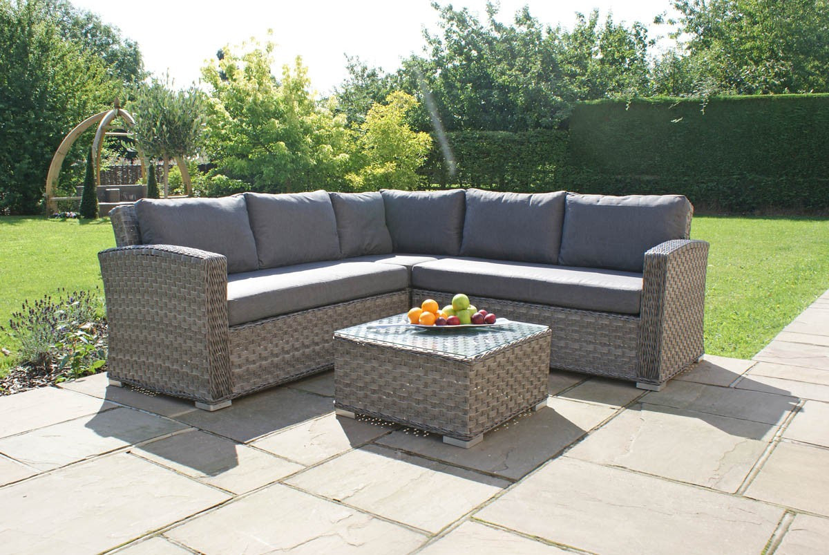 Maze Rattan Victoria Small Corner Group