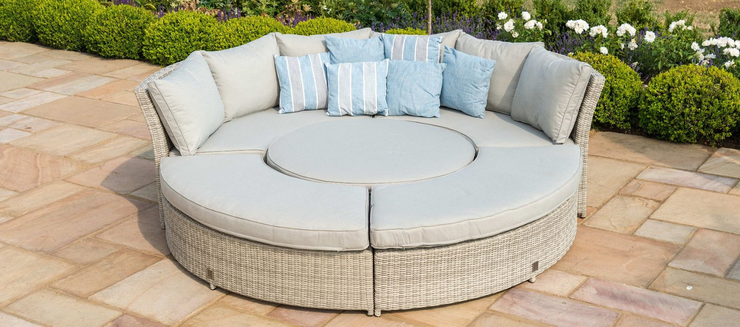 Maze Rattan Oxford Lifestyle Suite With Rising Table