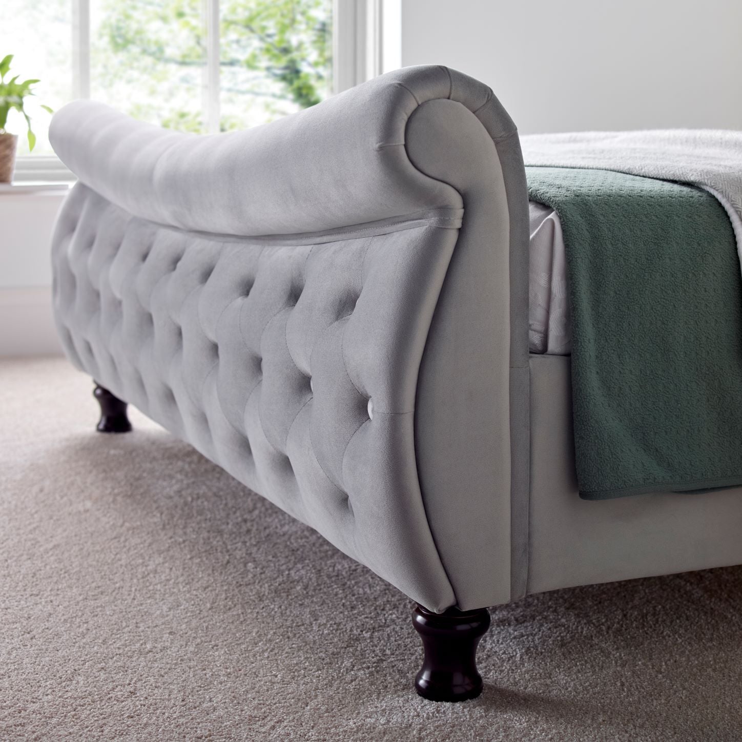 Living spaces best sale sleigh bed